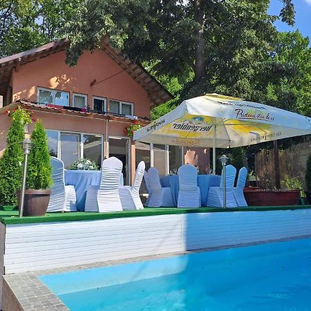 Casa De Vacanta Emd Ieşelniţa Extérieur photo