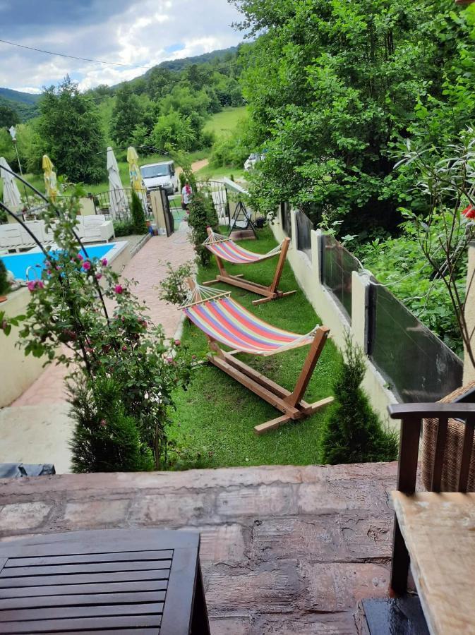 Casa De Vacanta Emd Ieşelniţa Extérieur photo