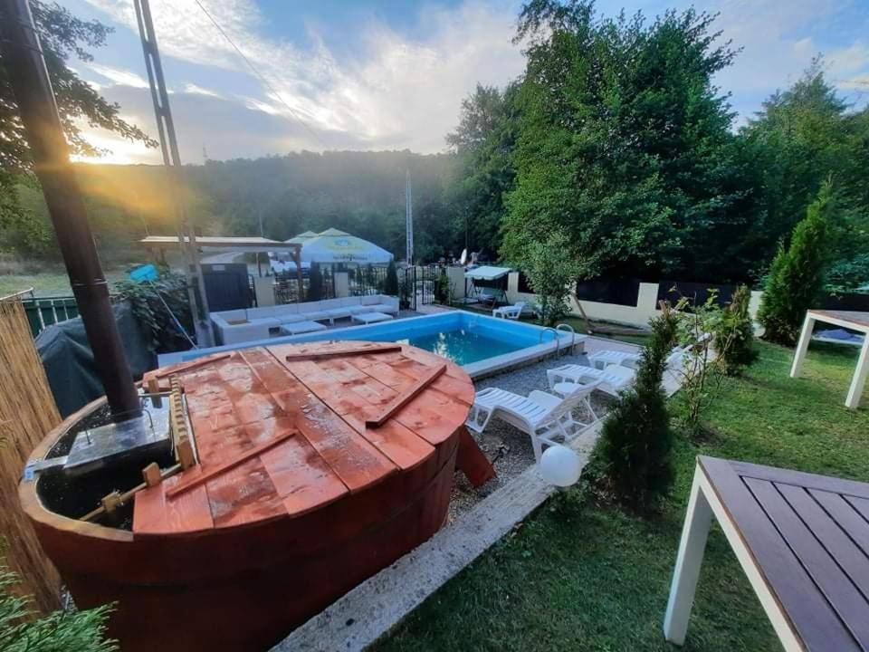 Casa De Vacanta Emd Ieşelniţa Extérieur photo