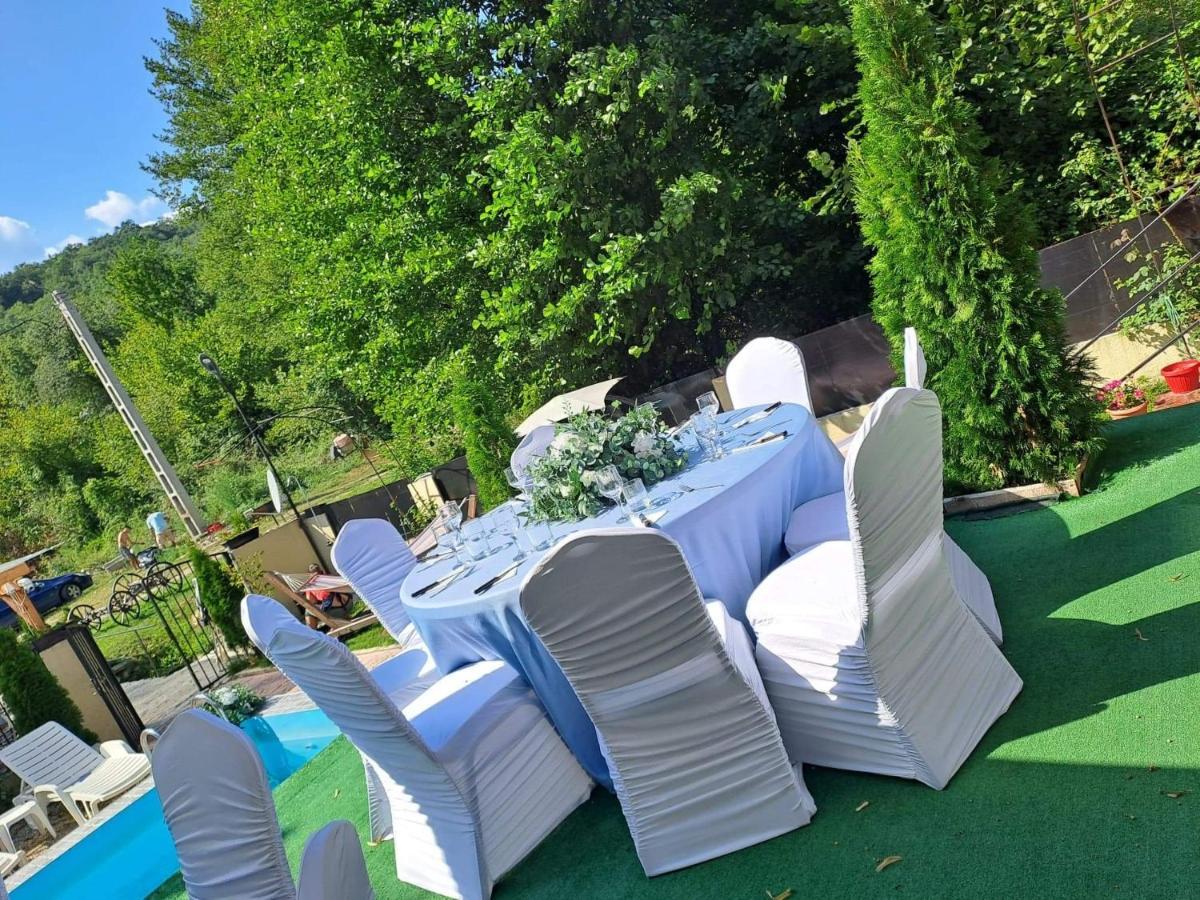 Casa De Vacanta Emd Ieşelniţa Extérieur photo