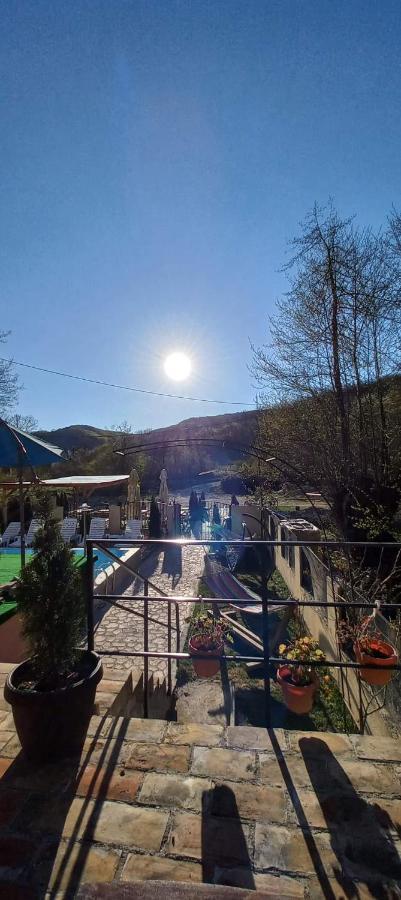 Casa De Vacanta Emd Ieşelniţa Extérieur photo